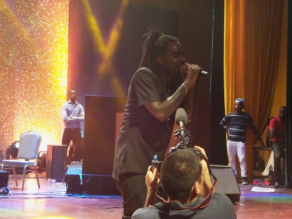 Wale-performing-at-Oriental-Hotel-Lagos-NewsWire