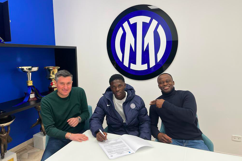 Ebenezer Akinsanmiro: Nigeria Teenager Who Joined Inter Milan On A Four ...